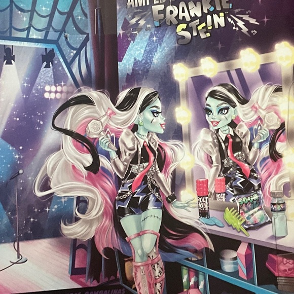 Monster High Frankie Stein Doll with Blue and Pink Outfit - Picture 3 of 3